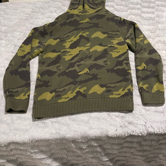 Velvet Heart Camouflage Hoodie - Green and Brown - Picture 3 of 4